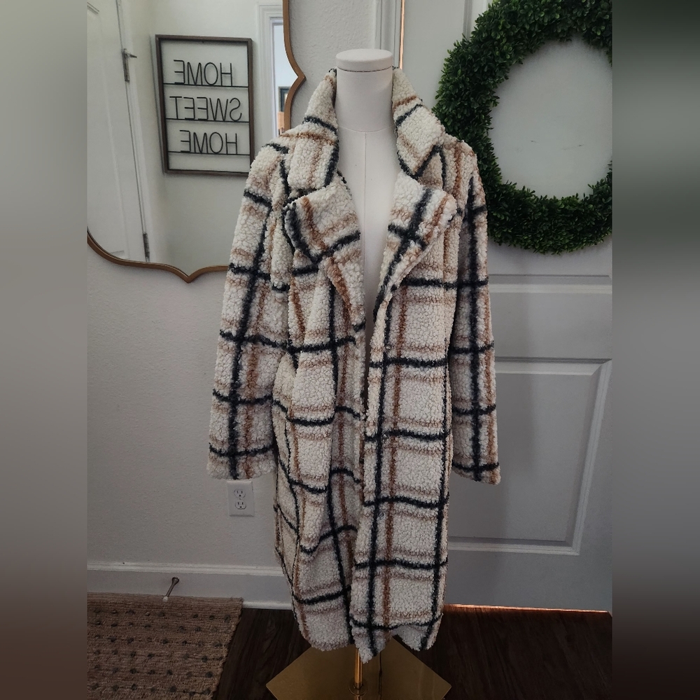 NWT Altard State Stoosh Plaid Sherpa Coat - Cream and Black - Picture 2 of 6